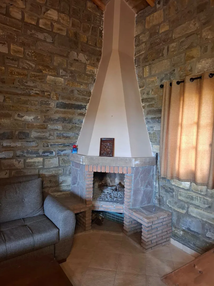 Intérieur maison en pierre